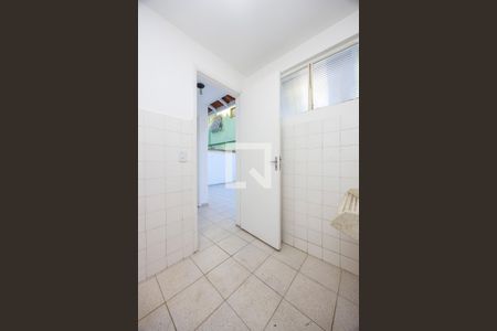 Casa à venda com 150m², 3 quartos e 2 vagas Casa à venda com 150m², 3 quartos e 2 vagasÁrea de Serviço