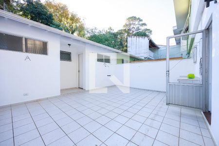 Casa à venda com 150m², 3 quartos e 2 vagas Casa à venda com 150m², 3 quartos e 2 vagasQuintal
