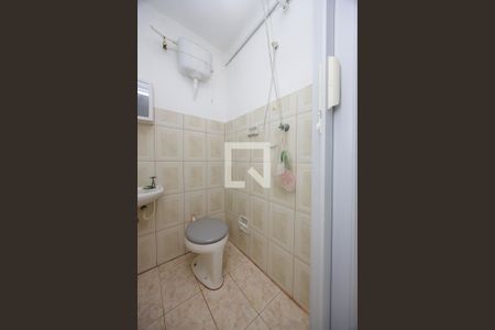 Casa à venda com 150m², 3 quartos e 2 vagas Casa à venda com 150m², 3 quartos e 2 vagasEdícula - Banheiro