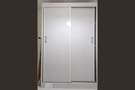 Apartamento à venda com 130m², 4 quartos e 2 vagasQuarto 2 - Armários