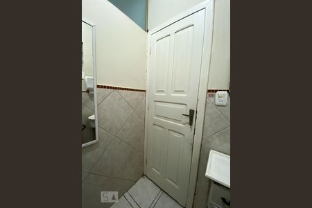 Casa à venda com 100m², 2 quartos e sem vagaBanheiro