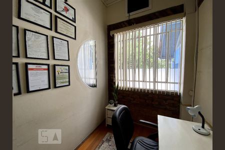 Casa à venda com 100m², 2 quartos e sem vagaEscritório