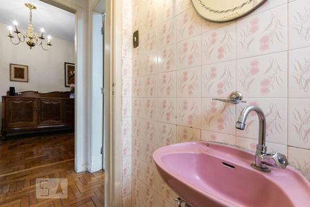 Casa à venda com 199m², 3 quartos e 4 vagas Casa à venda com 199m², 3 quartos e 4 vagasLavabo