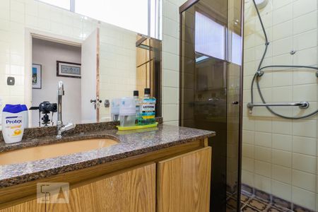 Casa à venda com 199m², 3 quartos e 4 vagas Casa à venda com 199m², 3 quartos e 4 vagasBanheiro