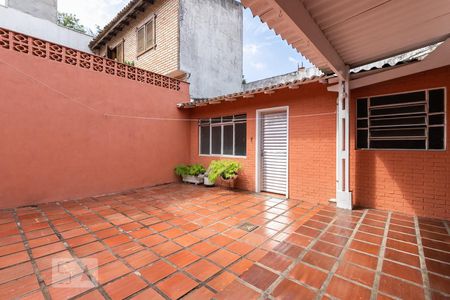 Casa à venda com 199m², 3 quartos e 4 vagas Casa à venda com 199m², 3 quartos e 4 vagasQuintal