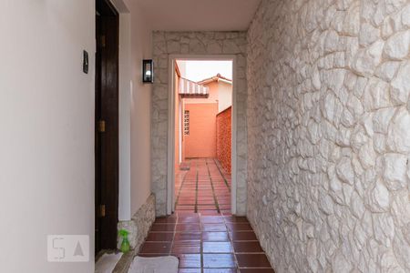 Casa à venda com 199m², 3 quartos e 4 vagas Casa à venda com 199m², 3 quartos e 4 vagasEntrada