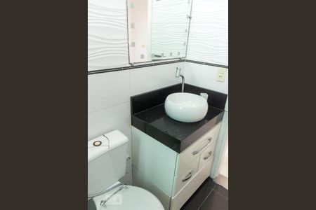 Banheiro de apartamento para alugar com 2 quartos, 56m² em Dos Casa, São Bernardo do Campo