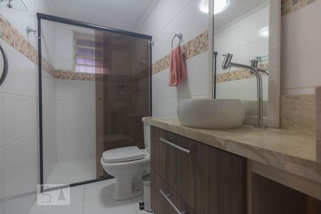 Banheiro de apartamento à venda com 2 quartos, 53m² em Chácara Santo Antônio, São Paulo