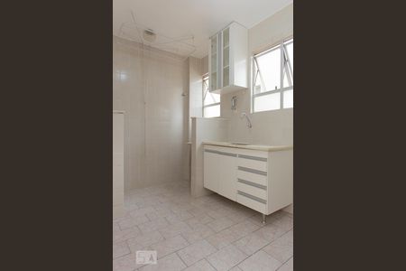 Cozinha de apartamento para alugar com 2 quartos, 60m² em Buritis, Belo Horizonte