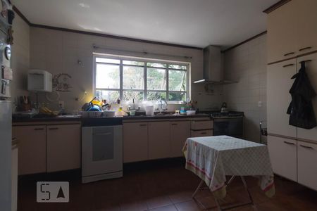 Casa à venda com 310m², 4 quartos e 5 vagasCozinha