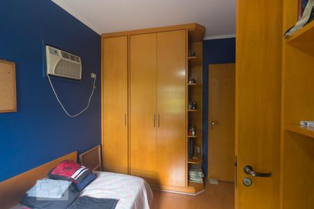 Casa à venda com 310m², 4 quartos e 5 vagasQuarto 2