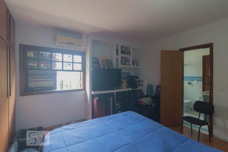 Casa à venda com 310m², 4 quartos e 5 vagasQuarto 3