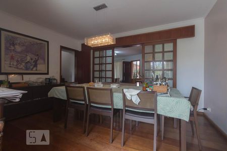 Casa à venda com 310m², 4 quartos e 5 vagasSala de Jantar