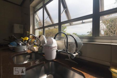 Casa à venda com 310m², 4 quartos e 5 vagasCozinha