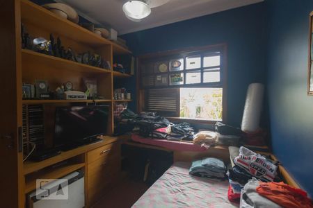 Casa à venda com 310m², 4 quartos e 5 vagasQuarto 2