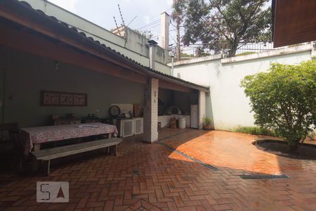 Casa à venda com 310m², 4 quartos e 5 vagasQuintal