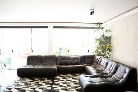 Sala de casa à venda com 6 quartos, 430m² em Cidade Vargas, São Paulo