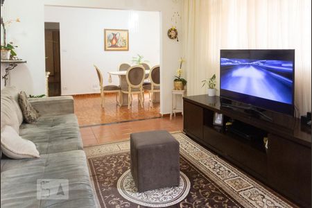 Casa à venda com 470m², 6 quartos e 8 vagas Casa à venda com 470m², 6 quartos e 8 vagasSala Casa 2