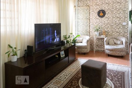 Casa à venda com 470m², 6 quartos e 8 vagas Casa à venda com 470m², 6 quartos e 8 vagasSala Casa 2