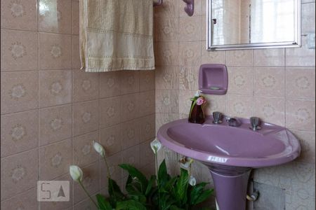 Casa à venda com 470m², 6 quartos e 8 vagas Casa à venda com 470m², 6 quartos e 8 vagasBanheiro