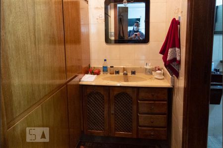 Casa à venda com 470m², 6 quartos e 8 vagas Casa à venda com 470m², 6 quartos e 8 vagasLavabo Suíte