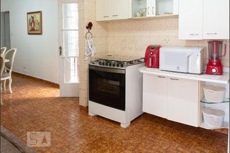 Casa à venda com 470m², 6 quartos e 8 vagas Casa à venda com 470m², 6 quartos e 8 vagasCozinha Casa 2