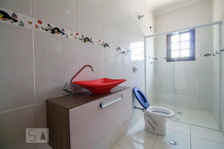 Casa à venda com 200m², 4 quartos e sem vagaBanheiro social