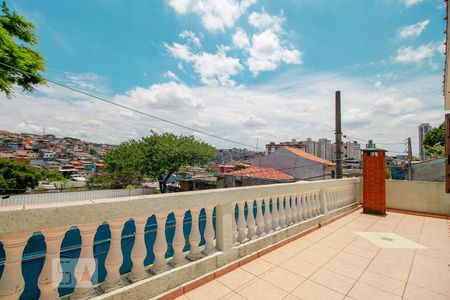 Casa à venda com 200m², 4 quartos e sem vagaVaranda