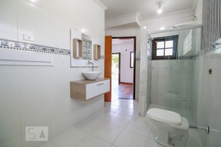 Casa à venda com 200m², 4 quartos e sem vagaBanheiro 