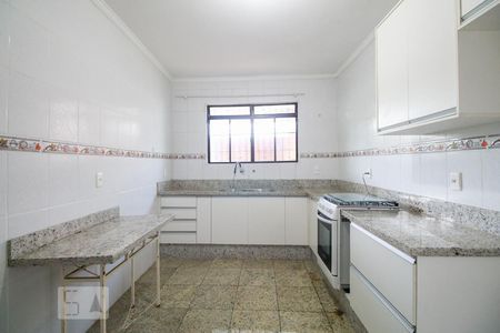 Casa à venda com 200m², 4 quartos e sem vagaCozinha