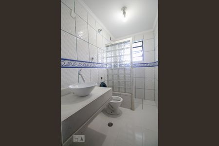 Casa à venda com 200m², 4 quartos e sem vagaBanheiro