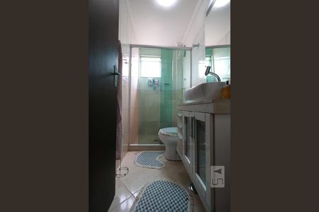 Banheiro de apartamento à venda com 2 quartos, 66m² em Quitaúna, Osasco