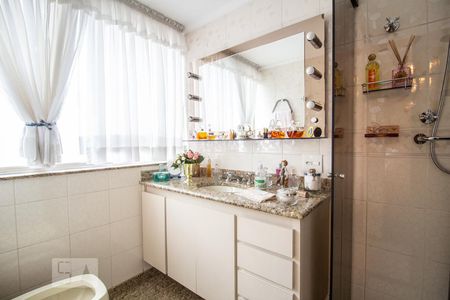 Apartamento à venda com 170m², 2 quartos e 1 vagaBanheiro Suite