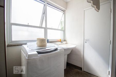 Apartamento à venda com 170m², 2 quartos e 1 vagaÁrea de Serviço