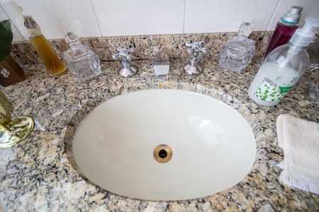 Apartamento à venda com 170m², 2 quartos e 1 vagaBanheiro Suite