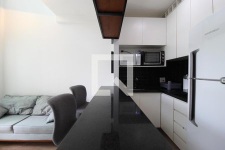 Sala/Cozinha de apartamento para alugar com 1 quarto, 44m² em Indianópolis, São Paulo