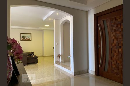 Entrada de apartamento à venda com 4 quartos, 300m² em Centro, Campinas