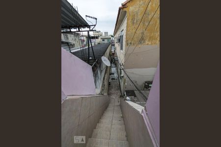 Apartamento à venda com 50m², 2 quartos e sem vaga Apartamento à venda com 50m², 2 quartos e sem vagaEscada de acesso ao imóvel