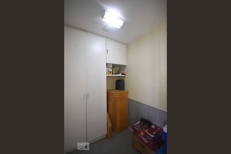 Quarto de Serviço de apartamento para alugar com 3 quartos, 121m² em Real Parque, São Paulo
