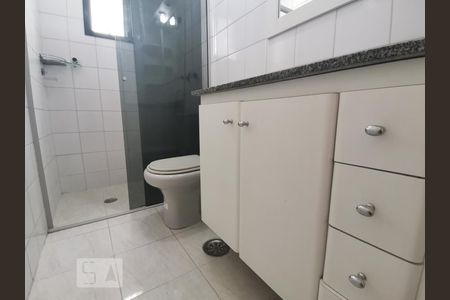 Apartamento à venda com 79m², 3 quartos e 2 vagas Apartamento à venda com 79m², 3 quartos e 2 vagasBanheiro