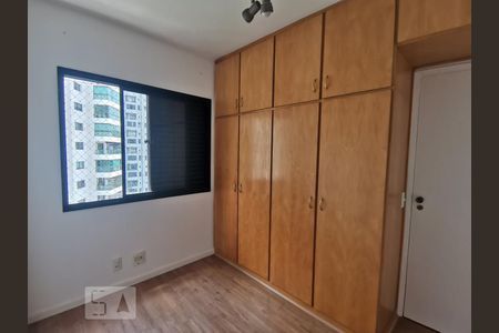 Apartamento à venda com 79m², 3 quartos e 2 vagas Apartamento à venda com 79m², 3 quartos e 2 vagasQuarto