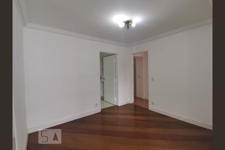 Sala de apartamento à venda com 3 quartos, 79m² em Vila Suzana, São Paulo
