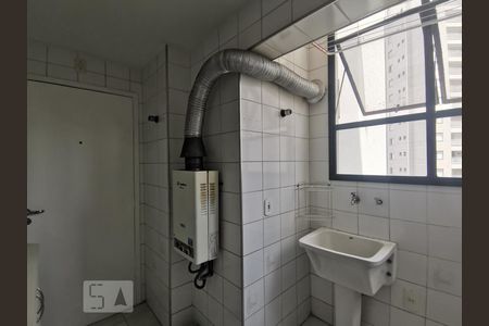 Apartamento à venda com 79m², 3 quartos e 2 vagas Apartamento à venda com 79m², 3 quartos e 2 vagasDetalhe da area de serviço