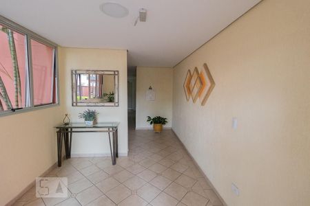 Apartamento à venda com 68m², 3 quartos e 2 vagas Apartamento à venda com 68m², 3 quartos e 2 vagasHall de Entrada