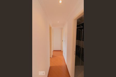 Corredor de apartamento para alugar com 3 quartos, 68m² em Vila Aurora (zona Norte), São Paulo