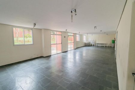 Apartamento à venda com 68m², 3 quartos e 2 vagas Apartamento à venda com 68m², 3 quartos e 2 vagasÁrea comum - Salão de festas