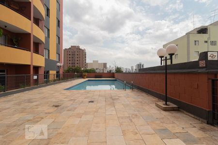 Apartamento à venda com 68m², 3 quartos e 2 vagas Apartamento à venda com 68m², 3 quartos e 2 vagasÁrea comum - Piscina