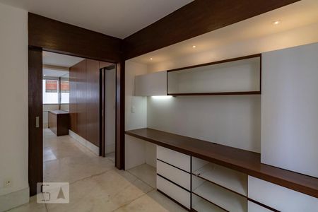 Sala de apartamento para alugar com 2 quartos, 88m² em Lourdes, Belo Horizonte