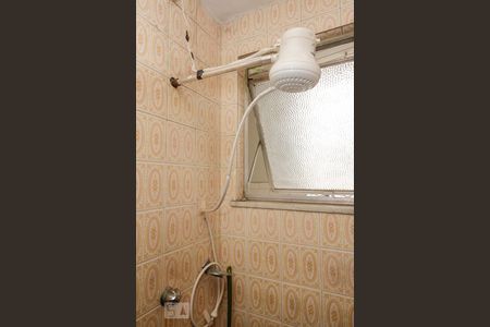 Apartamento para alugar com 76m², 2 quartos e sem vagaBanheiro