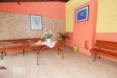 Apartamento para alugar com 76m², 2 quartos e sem vagaÁrea comum